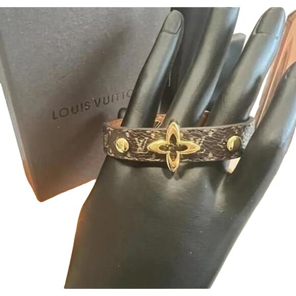 Louis Vuitton Signature Reversible Leather & Brass Adjustable Bracelet (LVXX066) - Picture 1 of 7